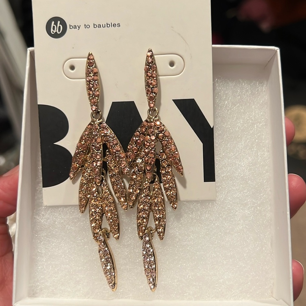 Bay to baubles brand new earrings never worn Copper gold crystals